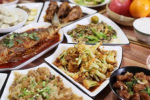 Minzhengwang’s family dishes, which are a collection of delicacies from mountains and seas, are prosperous in good times