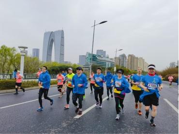 Sports + Health + Insurance China Pacific Insurance fully protects Suzhou Jinji Lake Marathon