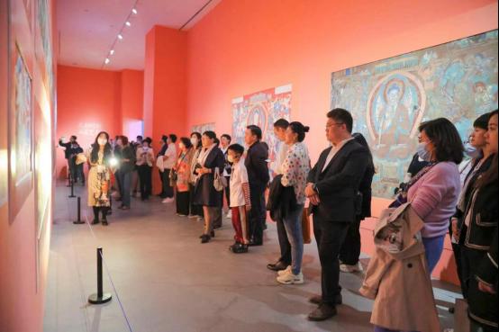 Tianjin Branch of Minsheng Bank successfully held a private tour of “The Mark of Civilization” Dunhuang Art Exhibition