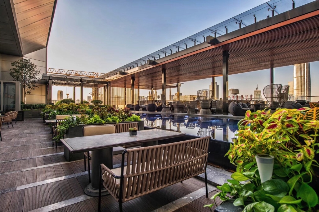 Bask in the wind and face the sun, watch the summer from the terrace in the early summer series of Four Seasons Hotel Tianjin