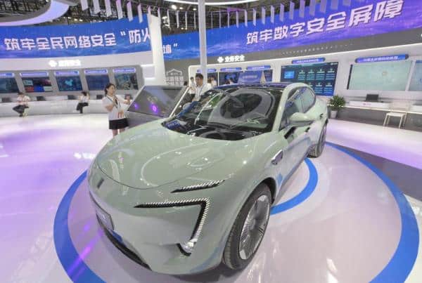 Self-driving cars start technical testing in central Tianjin