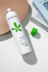 Don’t worry about sensitivity in spring. Fengchun Purslane Soothing Repair Spray uses herbal extracts to care for your skin.